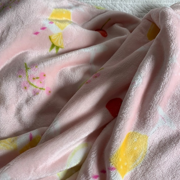 Cozy pink soft plush fleece throw NWT wine & drink glasses great gift bridesmaid - Picture 5 of 7